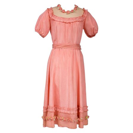 A French Summer Dress In Rayon Taffeta Fabric Circa 1920/1930 For Sale at 1stDibs