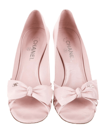 chanel pale light pink bow heel sandals