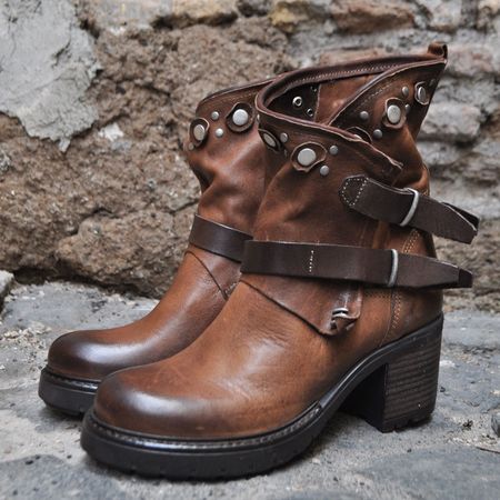 Carlo-Cecchini-Roma-womens-handmade-cocoa-leather-studded-block-heel-ankle-boots-F34-uai-1000x1000.jpg (1000×1000)