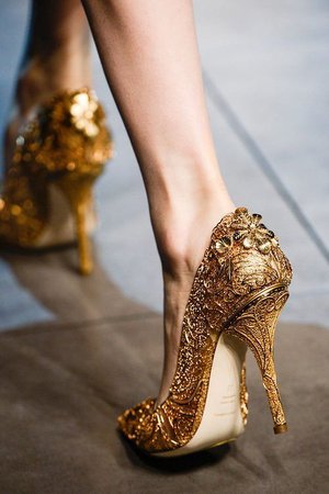filigree heels gold