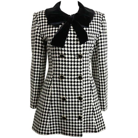 Angelo Tarlazzi Double Breasted Black and White Harlequin Check Coat With Bow For Sale at 1stDibs