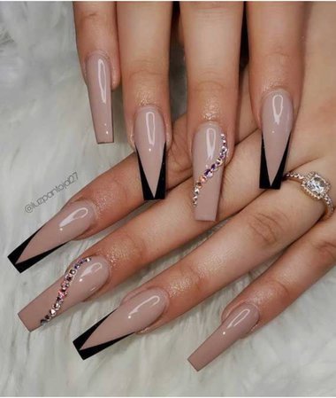 black and beige nails