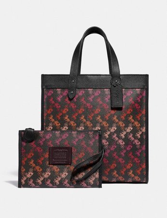 COACH: Field tote with horse-drawn carriage print