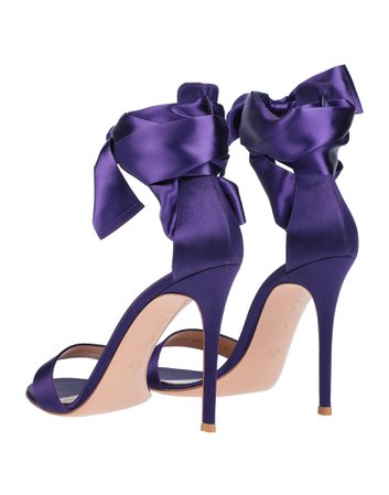Gianvito Rossi Sandals - Women Gianvito Rossi Sandals online on YOOX United States - 11405611JG
