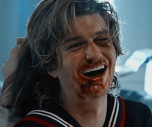 Images and videos of stranger things season 3