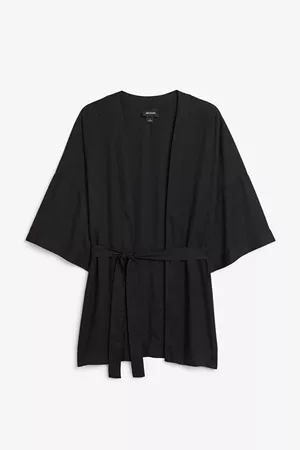 Short kimono blouse - Black magic - Tops - Monki SE