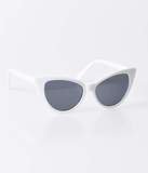 White Retro Pointed Cat Eye Sunglasses