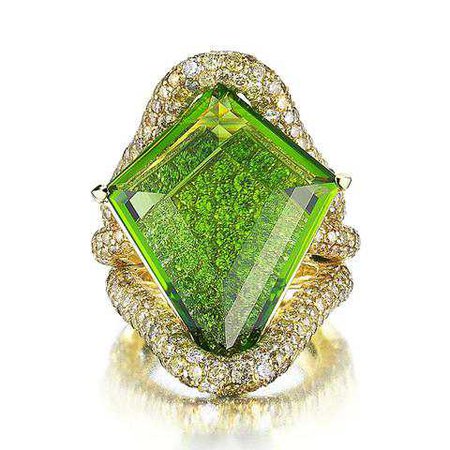 Buy 18kt Yellow Gold Peridot Valentina Cocktail Ring | Paolo Costagli
