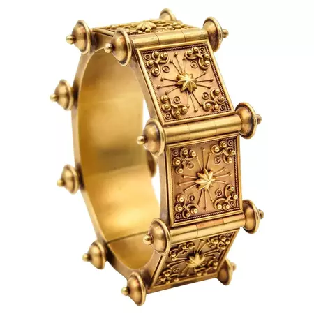 Castellani 1870 Italian Etruscan Revival Bangle Bracelet in 19Kt Yellow Gold For Sale at 1stDibs