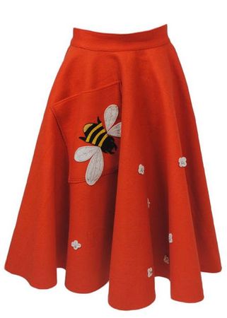 red skirt bee