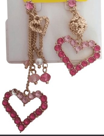 Betsey Johnson heart earrings