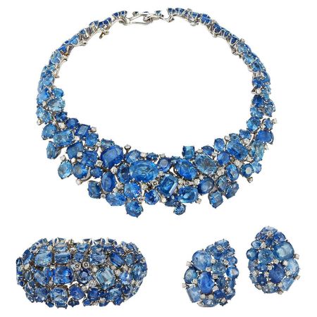 Van Cleef and Arpels Sapphire Necklace, Bracelet, and Earrings Set For Sale at 1stDibs