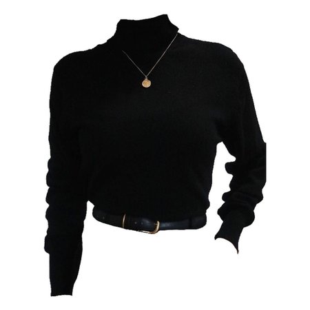 png black sweater shirt