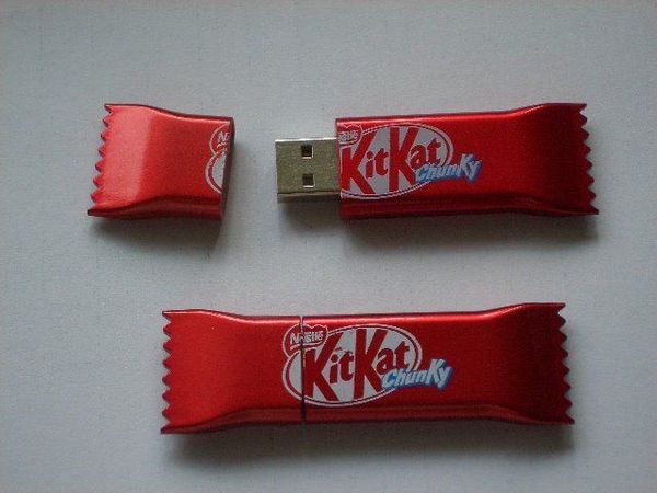 KitKat usb chocolate red