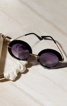 Black Oversized Chunky Round Frame Sunglasses | PrettyLittleThing USA