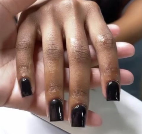 short black acrylic nails