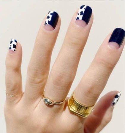 contrast cow print nail