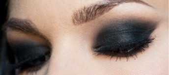 black cateye makeup