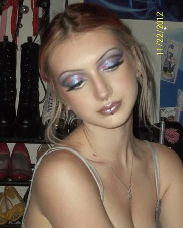 @lollialand - y2k makeup