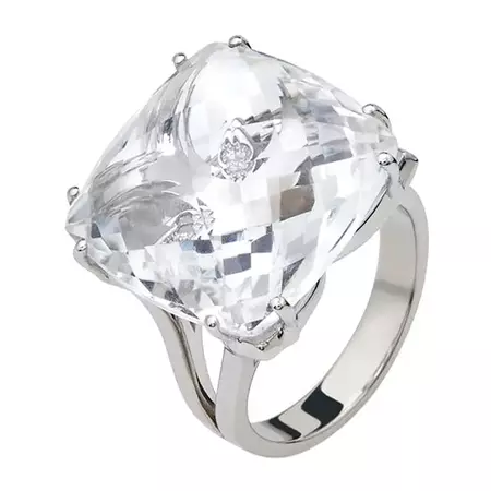 Contemporary Quartz 19.00 Ct and Diamonds 18kt White Gold Ring