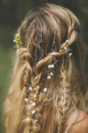 hair with flowers