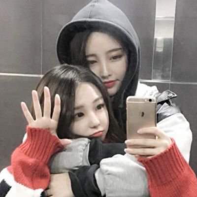 lesbian couple kpop idol selfie - Google Search