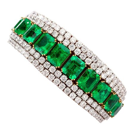26.19 Carat Colombian and 18.53 Carat Diamond Emerald 18K Bracelet For Sale at 1stDibs