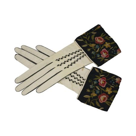Art Deco Embroidered Gloves, 1920s For Sale at 1stdibs