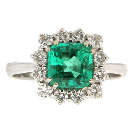 Baguette Colombian Emerald 18K White Gold Ring For Sale at 1stDibs
