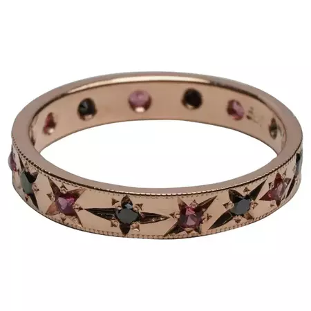 Handmade Engraved Ring with Pink Sapphire and Black Diamond For Sale at 1stDibs