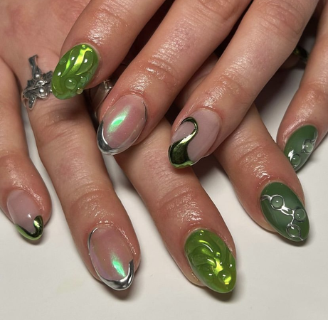 nails green