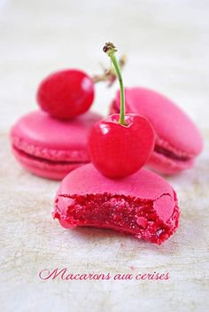 Cherry Macaron - Pinterest