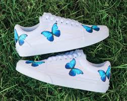 Google Image Result for https://www.diy-enthusiasts.com/wp-content/uploads/2013/06/diy-shoes-ideas-converse-sneakers-makeover-acrylic-paint-butterflies.jpg