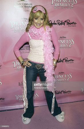 Ashley Tisdale Princess Diaries 2 Premiere