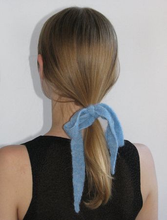 SUE-Blue knitted hair bow