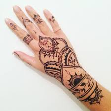 henna tattoo -