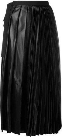 faux-leather pleated skirt
