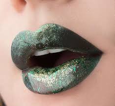 emerald green lips