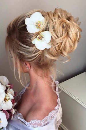 Flowered Blonde Bun