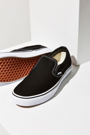 Vans Classic Slip-On Sneaker | Urban Outfitters