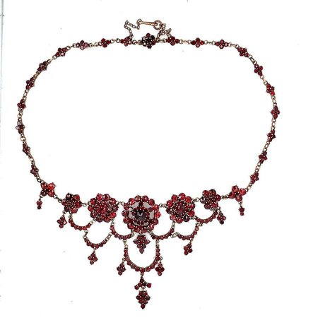Bohemian Garnet Necklace with Large Rosettes and Swa For Sale at 1stDibs