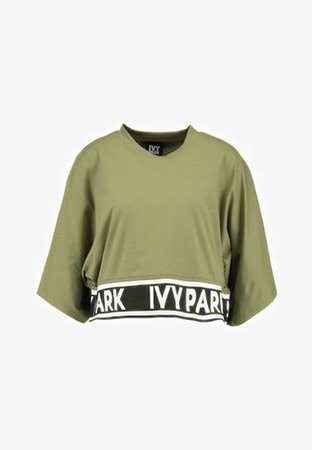 Ivy Park LOGO TAPE BOXY CROP CREW TEE - T-shirts print - moss - Zalando.dk