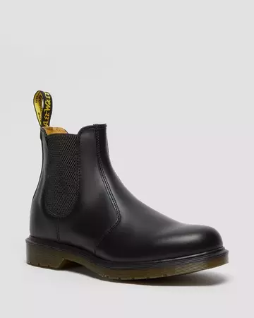 2976 Smooth Leather Chelsea Boots | Dr. Martens