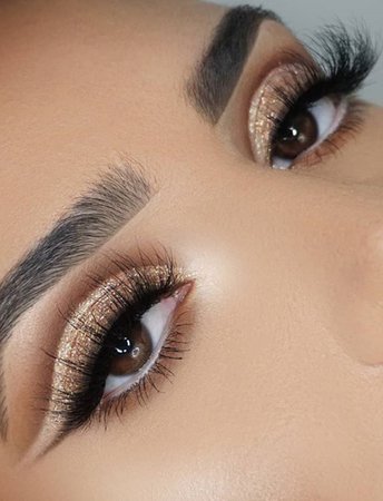 Gold / Brown eye makeup