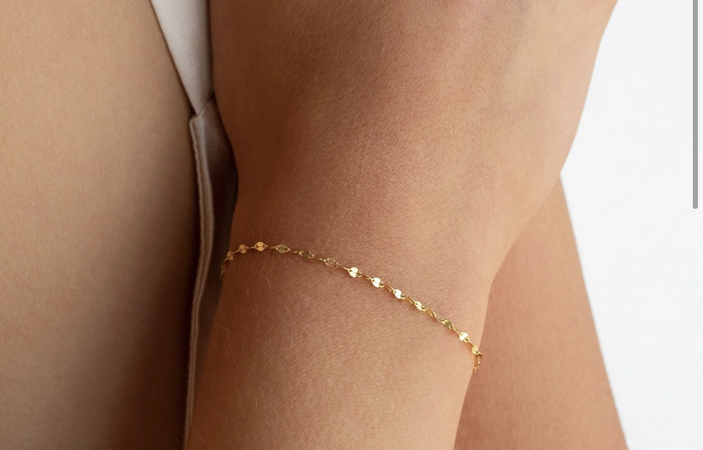 Caitlyn Minimalist gold bracelet Josephine