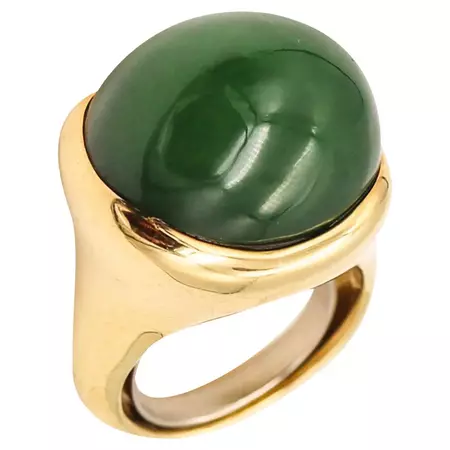 Tiffany and Co. Elsa Peretti Sculptural Ring in 18k Gold with 26.64cts Nephrite For Sale at 1stDibs | elsa peretti cabochon ring