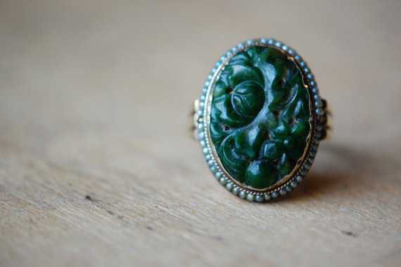 Vintage 1950s carved jadeite and seed pearl ring 14K jadeite