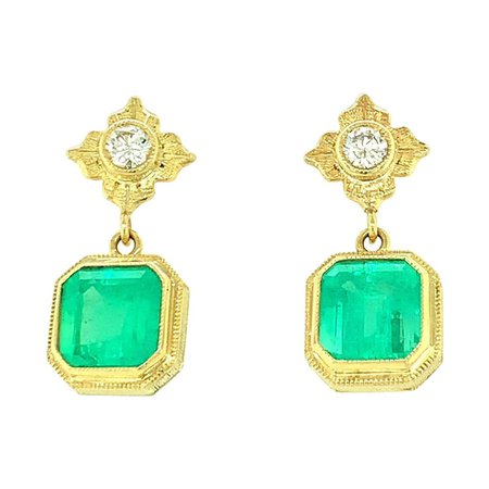 5.09 Carat Total Emerald and Diamond Bezel Yellow Gold Earrings Drop Earrings For Sale at 1stDibs