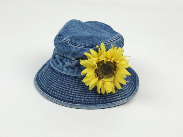 90's SUNFLOWER Denim Bucket Hat - Large Slouchy Sun Flower Hat - Floral Blossom 1990's Grunge Style Blue Jean Deep Bucket Hat With Flower