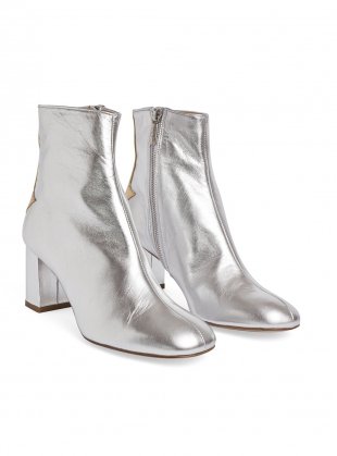 15366-young-british-designers-silver-lining-ankle-boots-by-camilla-elphick_main.jpg (310×419)